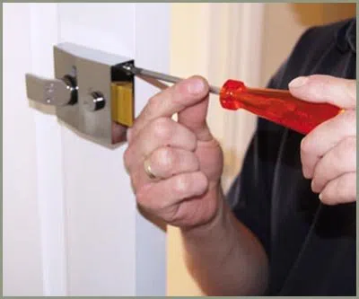Locksmith Solution Services Bedford, TX 817-357-4960 - 68-44-11